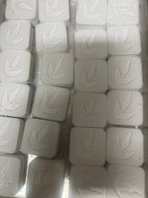 Load image into Gallery viewer, Toilet Bomb Cleaning Tabs